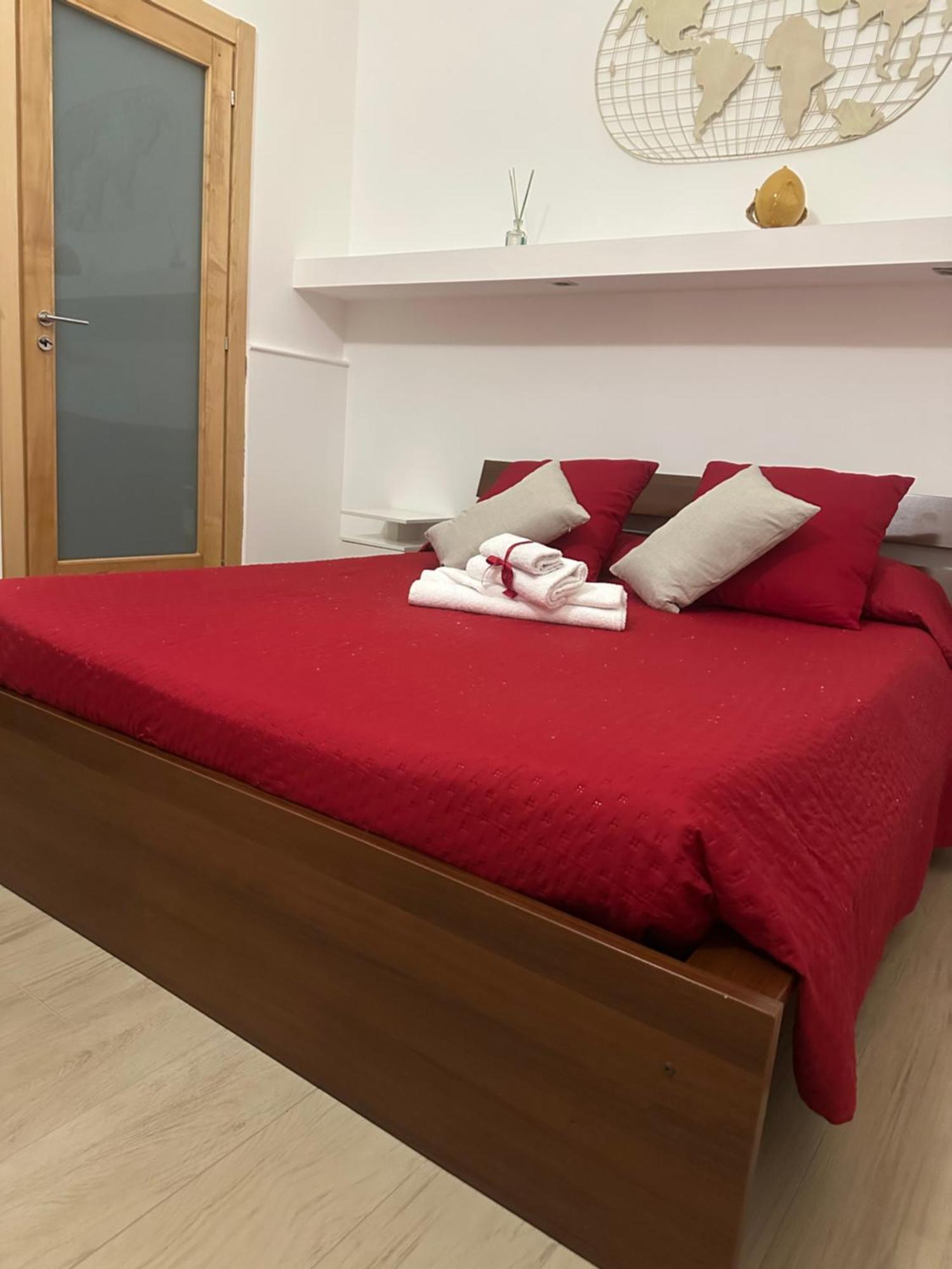 Conte Cavour Apartment Brindisi Eksteriør billede