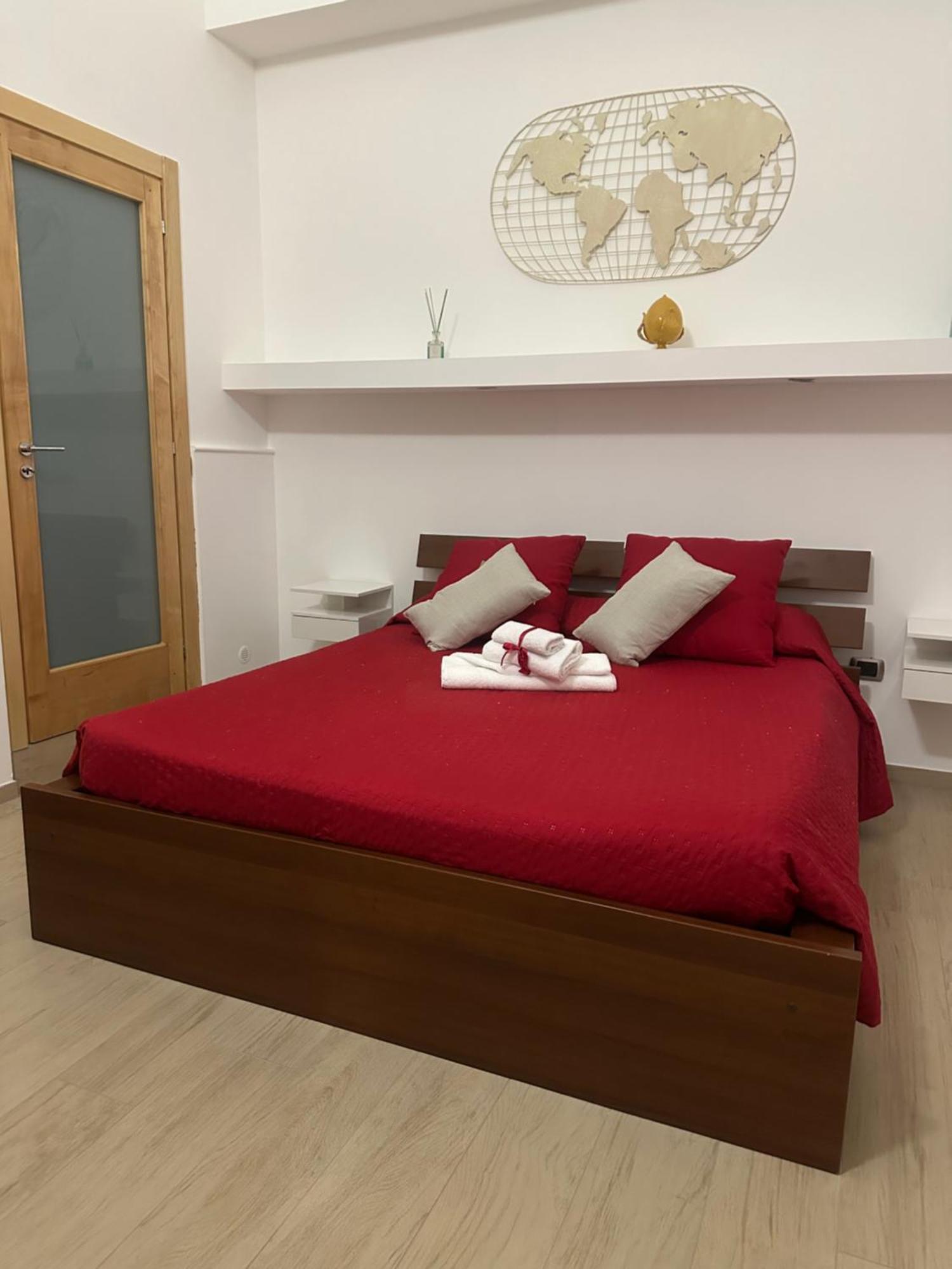 Conte Cavour Apartment Brindisi Eksteriør billede